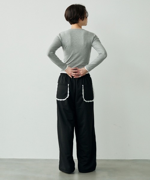 Clum(クルム)の「Side lace design sweatpants / サイドレースデザインスウェットパンツ(スウェットパンツ・レディース・グレー/ブラック・FREE)」の19枚目の写真