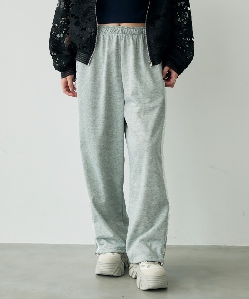 Clum(クルム)の「Side lace design sweatpants / サイドレースデザインスウェットパンツ(スウェットパンツ・レディース・グレー/ブラック・FREE)」の20枚目の写真
