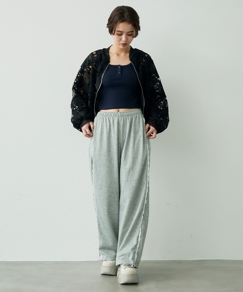 Clum(クルム)の「Side lace design sweatpants / サイドレースデザインスウェットパンツ(スウェットパンツ・レディース・グレー/ブラック・FREE)」の7枚目の写真