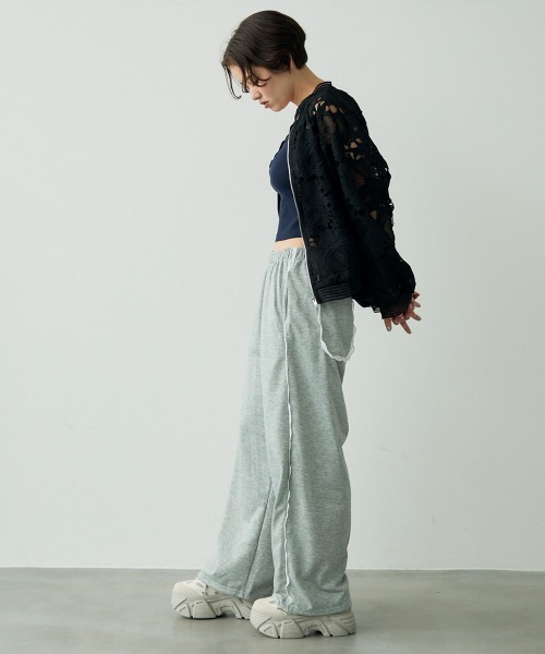 Clum(クルム)の「Side lace design sweatpants / サイドレースデザインスウェットパンツ(スウェットパンツ・レディース・グレー/ブラック・FREE)」の9枚目の写真