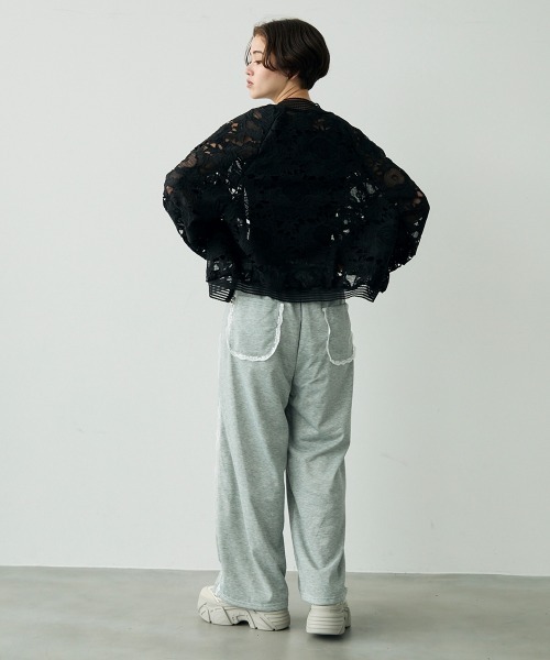 Clum(クルム)の「Side lace design sweatpants / サイドレースデザインスウェットパンツ(スウェットパンツ・レディース・グレー/ブラック・FREE)」の4枚目の写真
