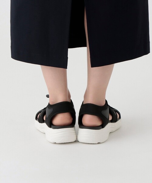 Afternoon Tea(アフタヌーンティー)の「スニーカーサンダル(サンダル・レディース・ブラック・LARGE/MEDIUM)」の3枚目の写真