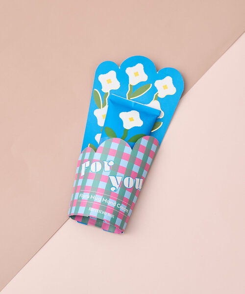 BIRTHDAY BAR（バースデイバー）の「Flora Hug Hand Cream（ハンドケア/ハンドクリーム・レディース・ピンク/ブルー・0）」の5枚目の写真