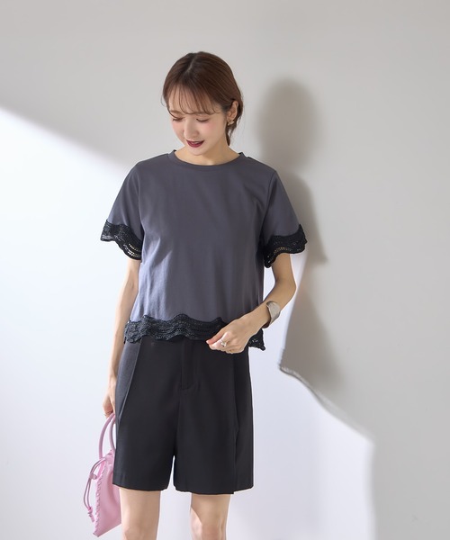 &. NOSTALGIA(アンドドットノスタルジア)の「【ZOZO限定】ヘムレースTシャツ(接触冷感・UVカット)(Tシャツ/カットソー・レディース・ブラック/ホワイト/チャコールグレー・M)」の9枚目の写真