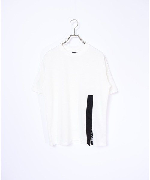 MMMM(エムエムエムエム)の「MMMM/グリッティジャガードスラッシュT・スリット刺繍T(Tシャツ/カットソー・メンズ・ブラック/グレー系その他/ブラック系その他/チャコールグレー/ホワイト系その他/ホワイト・LARGE/MEDIUM)」の3枚目の写真