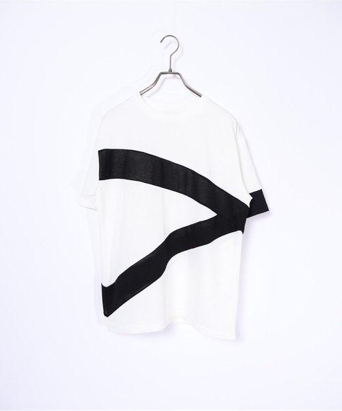MMMM(エムエムエムエム)の「MMMM/グリッティジャガードスラッシュT・スリット刺繍T(Tシャツ/カットソー・メンズ・ブラック/グレー系その他/ブラック系その他/チャコールグレー/ホワイト系その他/ホワイト・LARGE/MEDIUM)」の2枚目の写真