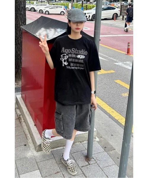 Vini(ヴィニ)の「【Vini】バミューダワイドワンタックカーゴデニムショーツ(デニムパンツ・レディース・ブルー系その他/インディゴブルー/グレー・MEDIUM/LARGE)」の4枚目の写真