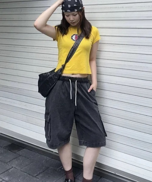 Vini(ヴィニ)の「【Vini】バミューダワイドワンタックカーゴデニムショーツ(デニムパンツ・レディース・ブルー系その他/インディゴブルー/グレー・MEDIUM/LARGE)」の9枚目の写真