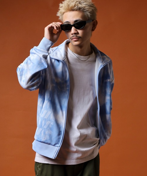 NERDY（ノルディ）の「モノグラムウォーターカラートラックトップ（ジャージ・メンズ・ブルー/パープル・M/S）」の18枚目の写真