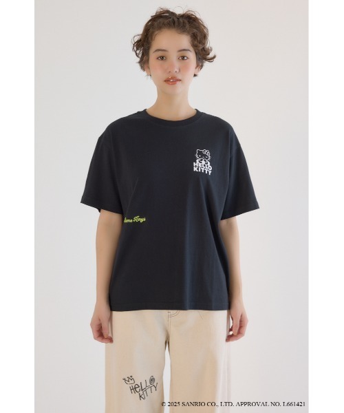 RODEO CROWNS WIDE BOWL（ロデオクラウンズワイドボウル）の「(サンリオキャラクターズ)SUNBURN キティ Tシャツ（Tシャツ/カットソー・レディース・ホワイト系その他/ピンク/ブラック/オフホワイト・SMALL/MEDIUM）」の6枚目の写真