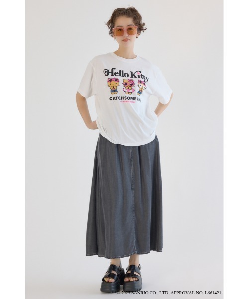 RODEO CROWNS WIDE BOWL（ロデオクラウンズワイドボウル）の「(サンリオキャラクターズ)SUNBURN キティ Tシャツ（Tシャツ/カットソー・レディース・ホワイト系その他/ピンク/ブラック/オフホワイト・SMALL/MEDIUM）」の19枚目の写真