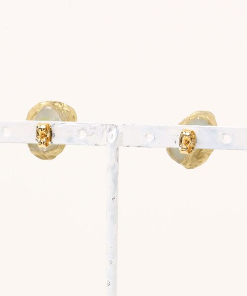 tone（トーン）の「【serendipity】candyピアス(MA)（ピアス（両耳用）・レディース・ライトブルー/ブラック/イエロー/パープル/ピンク/ブラウン/グリーン・FREE）」の8枚目の写真