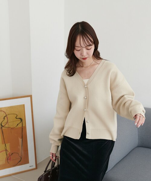 DISCOAT(ディスコート)の「メタル釦スウェットライクカーディガン(カーディガン/ボレロ・レディース・グレー/アイボリー/ブラック・FREE)」の9枚目の写真