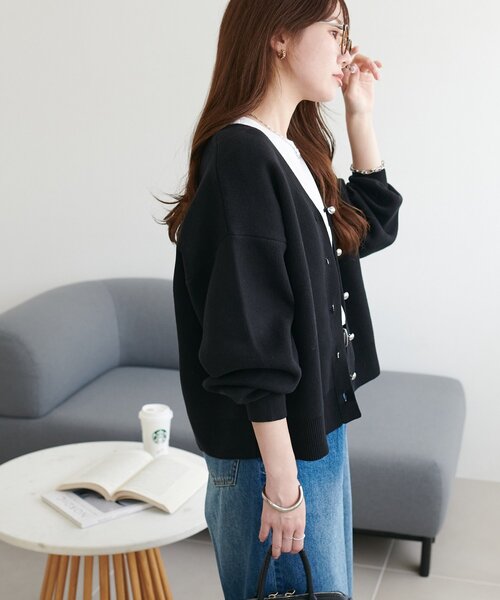 DISCOAT(ディスコート)の「メタル釦スウェットライクカーディガン(カーディガン/ボレロ・レディース・グレー/アイボリー/ブラック・FREE)」の20枚目の写真