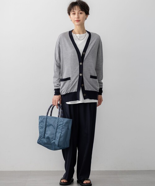 23区（ニジュウサンク）の「【洗える】サステナブルウール Vネック バイカラー カーディガン（カーディガン/ボレロ・レディース・ライトグレー系5/ネイビー系5・44/46）」の13枚目の写真