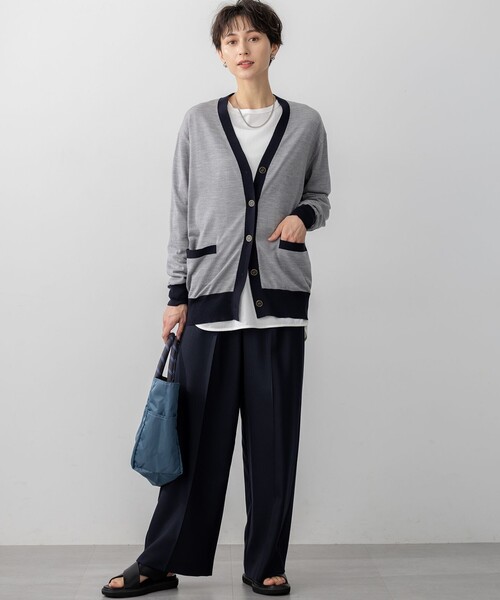 23区（ニジュウサンク）の「【洗える】サステナブルウール Vネック バイカラー カーディガン（カーディガン/ボレロ・レディース・ライトグレー系5/ネイビー系5・44/46）」の12枚目の写真