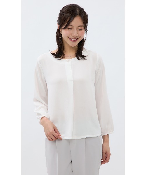 AOYAMA(アオヤマ)の「WEB限定パールボタンブラウス(シャツ/ブラウス・レディース・ホワイト/ライトベージュ・M/L)」の6枚目の写真