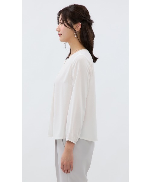 AOYAMA(アオヤマ)の「WEB限定パールボタンブラウス(シャツ/ブラウス・レディース・ホワイト/ライトベージュ・M/L)」の8枚目の写真