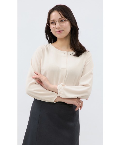 AOYAMA(アオヤマ)の「WEB限定パールボタンブラウス(シャツ/ブラウス・レディース・ホワイト/ライトベージュ・M/L)」の15枚目の写真