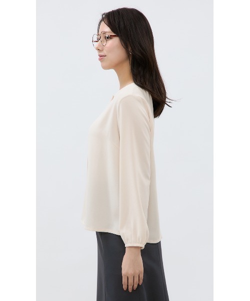AOYAMA(アオヤマ)の「WEB限定パールボタンブラウス(シャツ/ブラウス・レディース・ホワイト/ライトベージュ・M/L)」の18枚目の写真