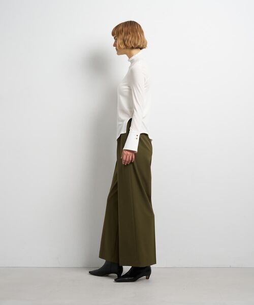 LANVIN en Bleu(ランバンオンブルー)の「カシミヤシルクカフスコンビカットソー(Tシャツ/カットソー・レディース・ブラック/オフホワイト・38)」の4枚目の写真
