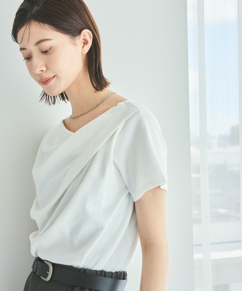 LAKOLE（ラコレ）の「テレコドレープデザインT / 588949（Tシャツ/カットソー・レディース・オフホワイト/ブラック/イエロー・FREE）」の9枚目の写真