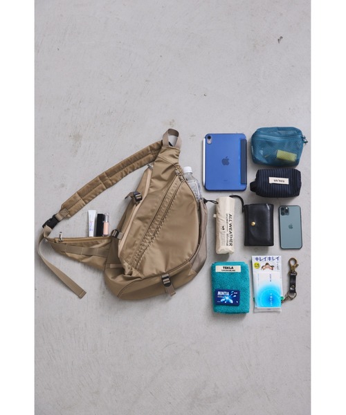 撥水マルチアウトポケットムーンボディバッグ / ワンショルダーボディ