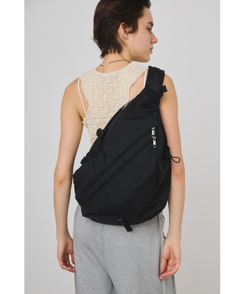 un/neu(アンノイ)の「撥水マルチアウトポケットムーンボディバッグ / ワンショルダーボディバッグ / ドリンクホルダー付き(ボディバッグ/ウエストポーチ・レディース・ネイビー/ベージュ/ブラック・FREE)」の17枚目の写真