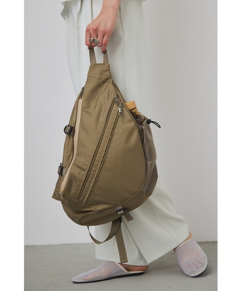 un/ neu (アン ノイ) 撥水マルチアウトポケットムーンボディバッグ 撥水マルチアウトポケットムーンボディバッグ / ワンショルダー