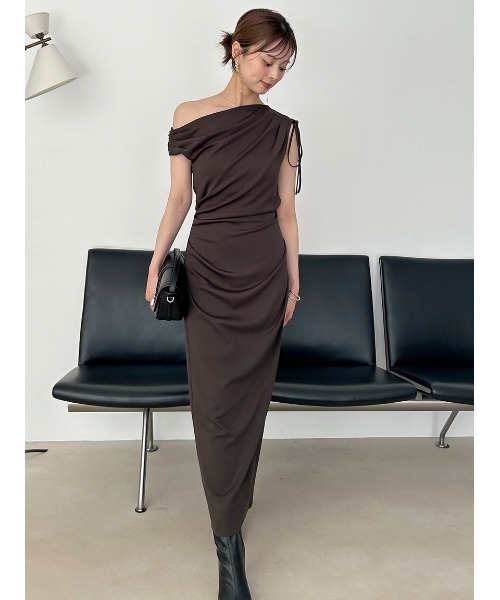 SNIDEL オフショルカットワンピース 新品 サイズ1 SNIDEL オフショルカットワンピース ブラック