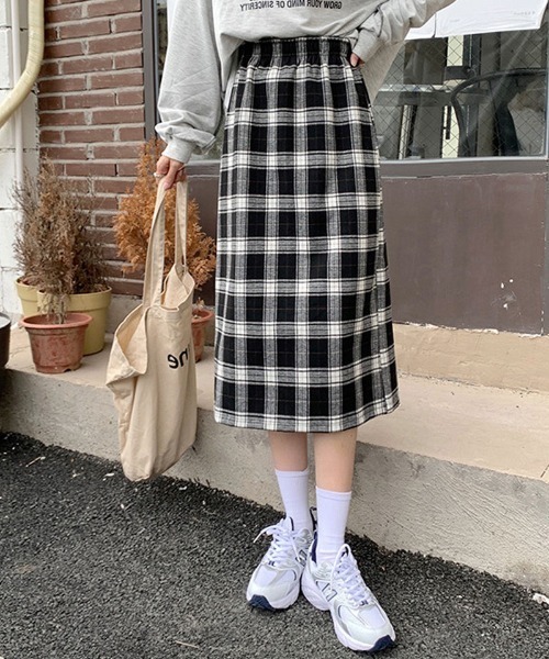 shoppinggo(ショッピングゴー)の「チェッ格子柄 Aラインスカートレデイーズ ミディアム 膝丈 スリットチェックスカート(スカート・レディース・ブラック/ブラウン・M)」の1枚目の写真