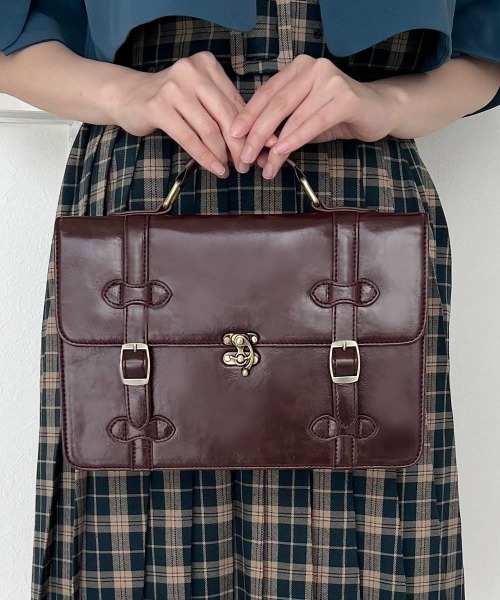 F i.n.t（フィント）の「【500mlペットボトル収納可】ミニサッチェルショルダーバッグ/fint フィント（ショルダーバッグ・レディース・ブルーグリーン/レッド/ブラウン・FREE）」の21枚目の写真