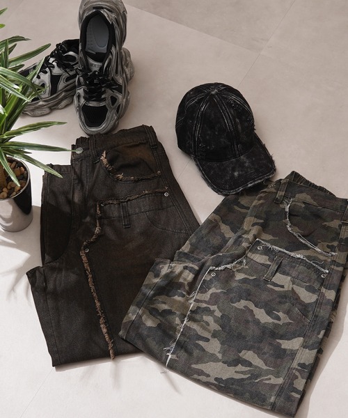 1111clothing(ワンフォークロージング)の「2WAY ダブルニー ワイドカーブパンツ / 2WAY Double Knee Wide Curve Pants(その他パンツ・メンズ・ブラック/カモフラージュ・M/L)」の3枚目の写真