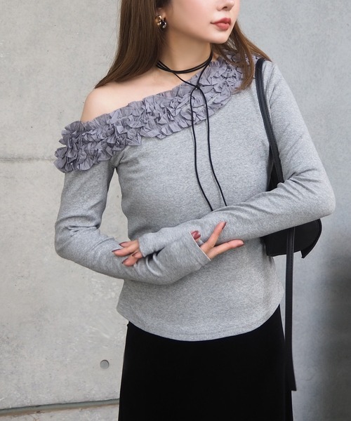 LAULEN(ローレン)の「frill neck one shoulder tops /フリルネックワンショルダー長袖カットトップス(Tシャツ/カットソー・レディース・グレー/アイボリー/ブラック・FREE)」の3枚目の写真