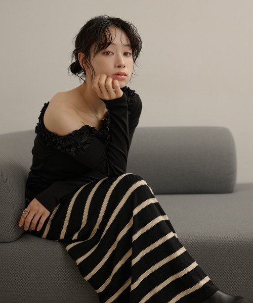 LAULEN(ローレン)の「frill neck one shoulder tops /フリルネックワンショルダー長袖カットトップス(Tシャツ/カットソー・レディース・グレー/アイボリー/ブラック・FREE)」の16枚目の写真