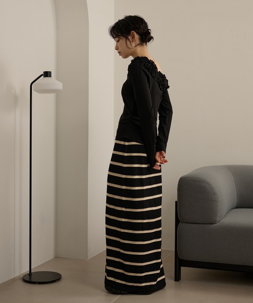 LAULEN(ローレン)の「frill neck one shoulder tops /フリルネックワンショルダー長袖カットトップス(Tシャツ/カットソー・レディース・グレー/アイボリー/ブラック・FREE)」の4枚目の写真