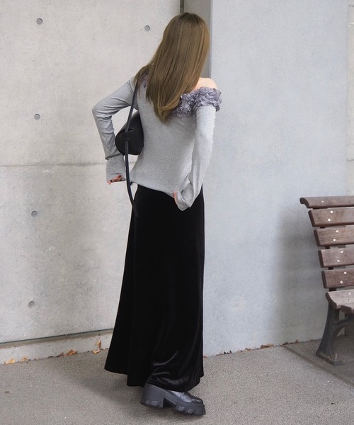 LAULEN(ローレン)の「frill neck one shoulder tops /フリルネックワンショルダー長袖カットトップス(Tシャツ/カットソー・レディース・グレー/アイボリー/ブラック・FREE)」の14枚目の写真