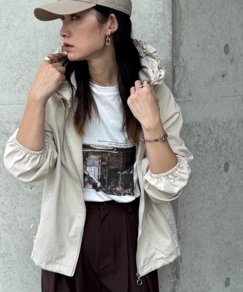 deux amour（ドゥーザムール）の「フードフリルブルゾン（ブルゾン・レディース・ブラック/ベージュ・M～Ｌ）」の3枚目の写真