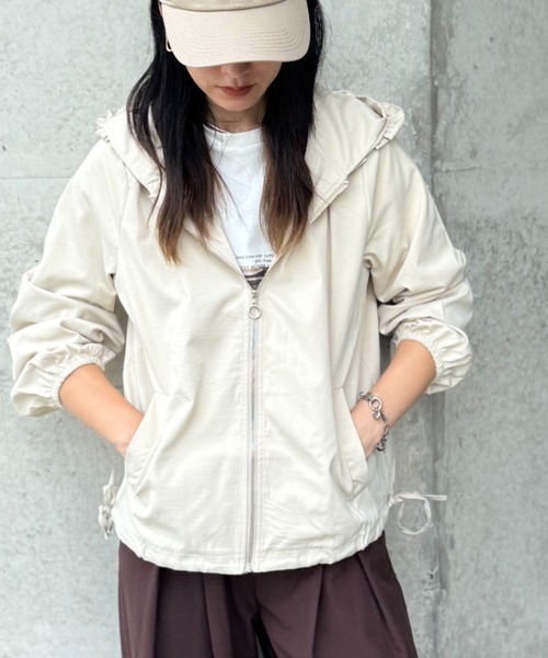 deux amour（ドゥーザムール）の「フードフリルブルゾン（ブルゾン・レディース・ブラック/ベージュ・M～Ｌ）」の5枚目の写真