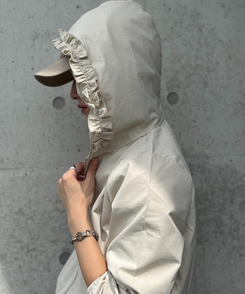 deux amour（ドゥーザムール）の「フードフリルブルゾン（ブルゾン・レディース・ブラック/ベージュ・M～Ｌ）」の7枚目の写真