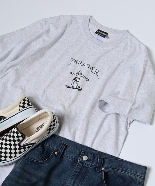 THRASHER(スラッシャー)の「THRASHER 5.6oz Gonz Art FLAME MAG LOGO マークゴンザレス フレイム マグロゴ 半袖フロントプリントTシャツ(Tシャツ/カットソー・メンズ・バーガンディー/レッド系その他/ブラック系その他3/ブラック系その他2/ブラック/グレー/グリーン系その他/ホワイト系その他/グリーン/ホワイト・M/L/XL/S)」の1枚目の写真