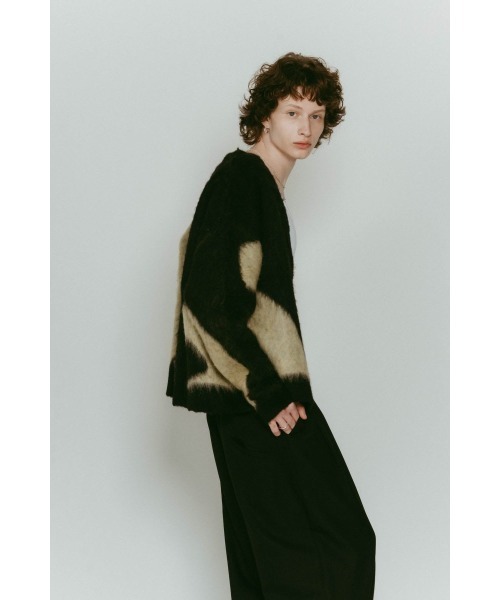 Knuth Marf（クヌースマーフ）の「Vneck cardigan(unisex)（ニット/セーター・レディース・ブラウン/キャメル/ブラック・FREE）」の11枚目の写真