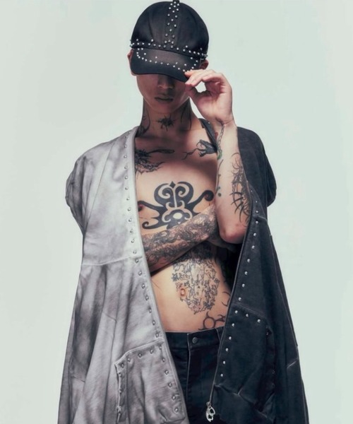 DIG YOUR OWN GRAVE（ディグユアオウングレイブ）の「【DIG YOUR OWN GRAVE】SILENT CROSS CAP / 【ディグユアオウングレイブ】スタッズキャップ（キャップ・メンズ・ブラック・ONE SIZE）」の2枚目の写真