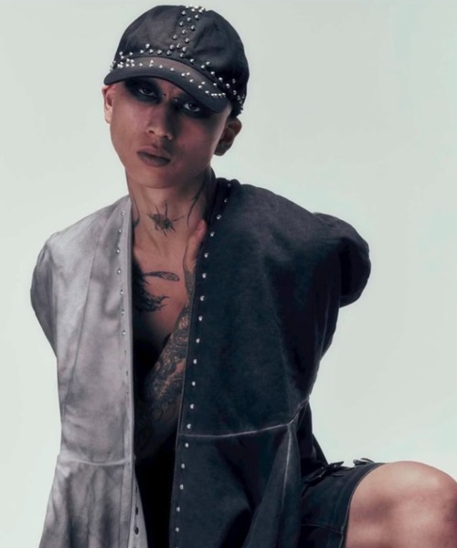 DIG YOUR OWN GRAVE（ディグユアオウングレイブ）の「【DIG YOUR OWN GRAVE】SILENT CROSS CAP / 【ディグユアオウングレイブ】スタッズキャップ（キャップ・メンズ・ブラック・ONE SIZE）」の5枚目の写真