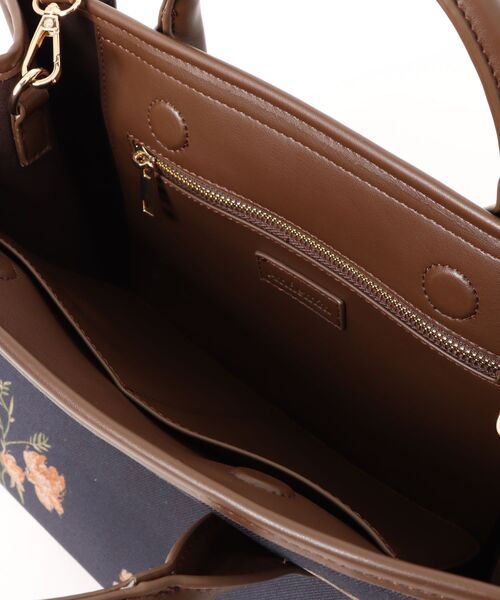 Andemiu（アンデミュウ）の「【オリジナル柄】ゴブランフラワーBAG597399（トートバッグ・レディース・ダークブラウン/ネイビー/アイボリー・FREE）」の7枚目の写真