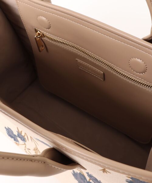 Andemiu（アンデミュウ）の「【オリジナル柄】ゴブランフラワーBAG597399（トートバッグ・レディース・ダークブラウン/ネイビー/アイボリー・FREE）」の8枚目の写真
