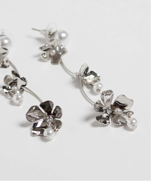 RANDA(ランダ)の「スウィングフラワーピアス(ピアス(両耳用)・レディース・シルバー/ゴールド・FREE)」の11枚目の写真