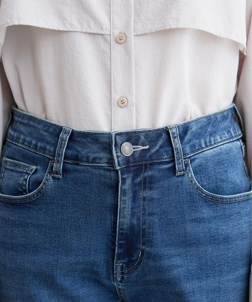 BELLUNA PLUS（ベルーナ）の「やわらかストレッチデニムスリムパンツ７３（その他パンツ・レディース・ネイビー/ライトブルー/ブルー・LARGE/SMALL/X-LARGE/MEDIUM）」の22枚目の写真