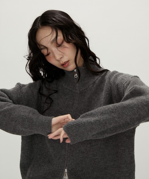 NUJOH（ヌゾ）の「Zip Mock Neck Knit Pullover /ジップモックネックニット（パーカー・レディース・アイボリー/ブラック/チャコールグレー・FREE）」の3枚目の写真