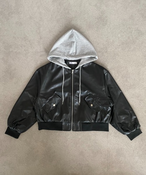 lilful(リルフル)の「フード付き PUショート丈ジップパーカー ジャケット(ブルゾン・レディース・ブラック・M/S)」の6枚目の写真